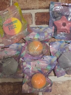 Body Raves Scented Bath Bomb & Fizzer- Pack Of 6